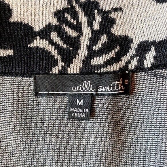 Willi Smith Kimono style cardigan size medium button down sweater floral grey. - Picture 10 of 11